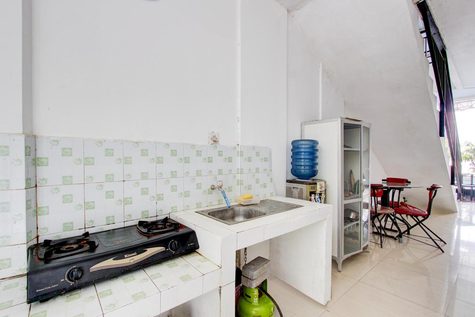 Oyo 409 Pondok Helomi Kalasan Exterior foto